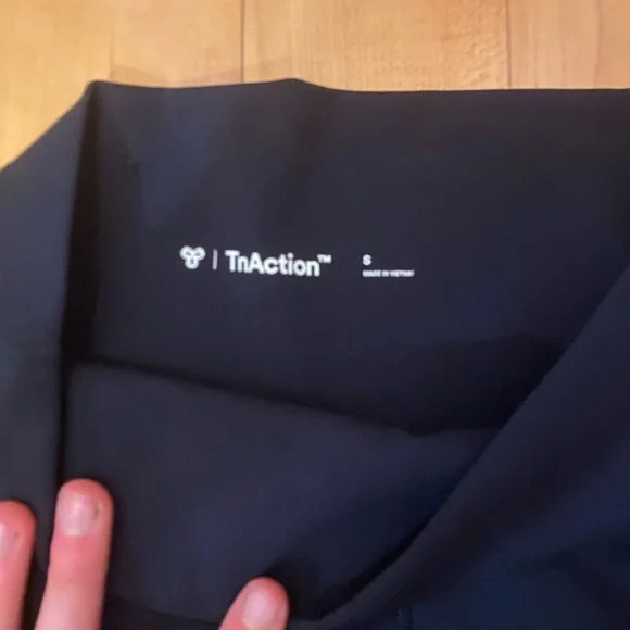 Aritzia Black Athletic Shorts - Picture 2 of 3